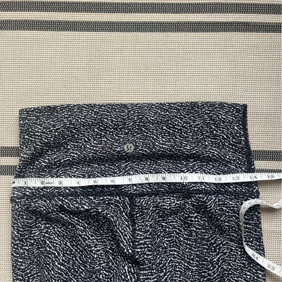 Lululemon Wunder Under Luon Ripple Jacquard Crop White Black Align - Picture 4 of 10